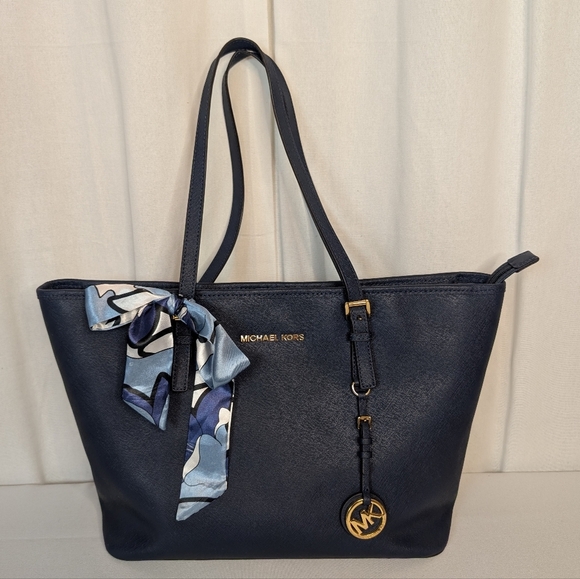 Michael Kors Navy Blue Large Tote Bag EUC - Picture 1 of 7